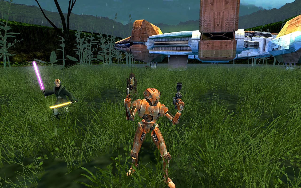STAR WARS™ Knights of the Old Republic™ II - The Sith Lords™ : un Jedi affronte ses adversaires au sabre laser dans une cour herbeuse.